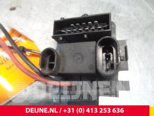 Nissan Primastar Heater resistor O67591 photo 2