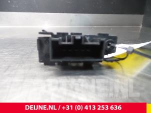 Citroen Jumpy Heater resistor O67623 photo 2