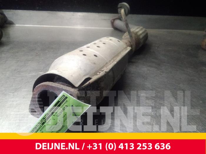 Gebruikte Katalysator Hyundai H-1/H-200 2.5 Tdi Prijs € 211,75 Inclusief btw aangeboden door van Deijne Onderdelen Uden B.V.