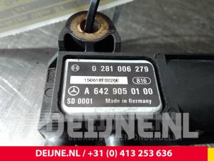 Mercedes Vito Rußfilter Sensor O67921 foto 4