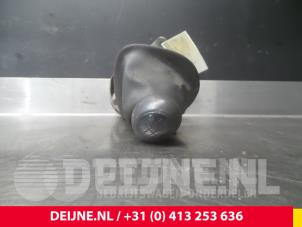 Opel Vivaro Versnellingspook O69450 foto 3