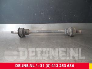 Gebruikte Steekas links-achter Mercedes C (W204) 1.6 C-180K 16V BlueEfficiency Prijs € 20,00 Margeregeling aangeboden door van Deijne Onderdelen Uden B.V.