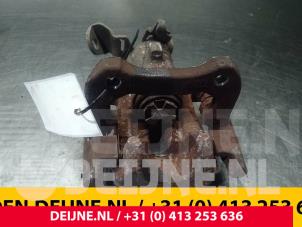 Renault Clio Remklauw (Tang) rechts-achter O70528 foto 4