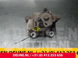 Renault Clio Remklauw (Tang) rechts-achter O70528 foto 3