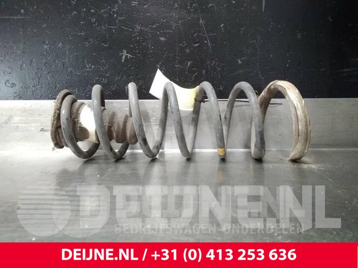 Peugeot Partner Schroefveer achter O71177
