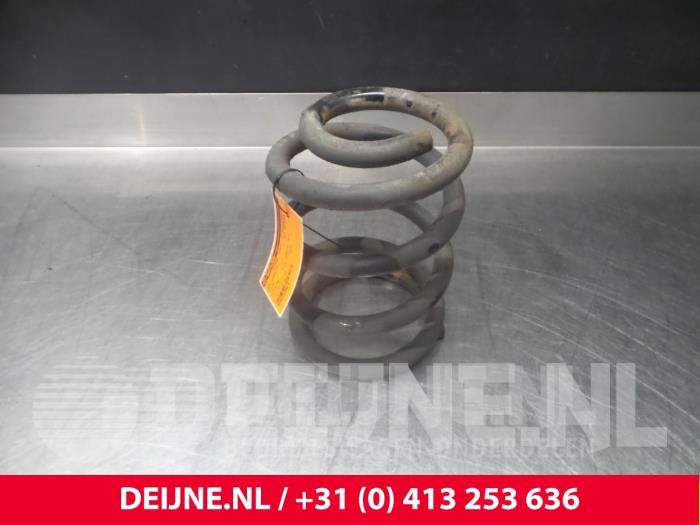 Toyota Hiace Schroefveer achter O71204