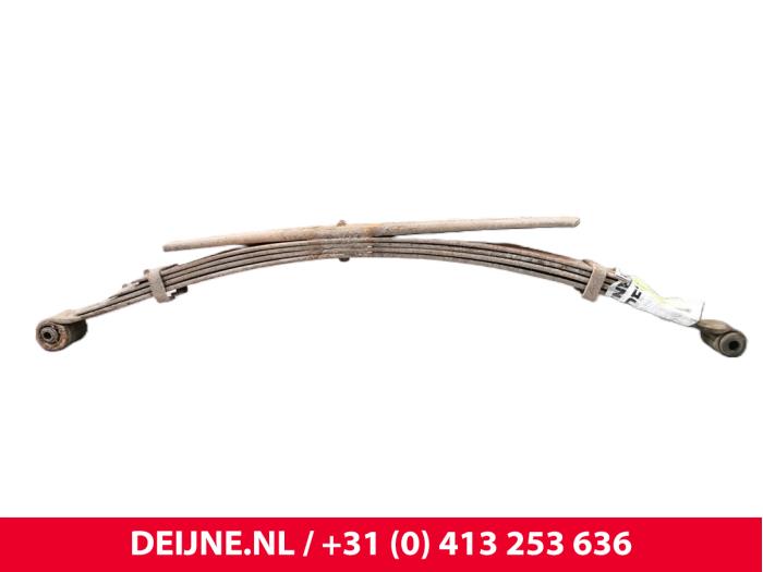 Nissan Vanette Blattfeder hinten O71404