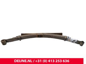 Nissan Vanette Blattfeder hinten O71404 foto 2