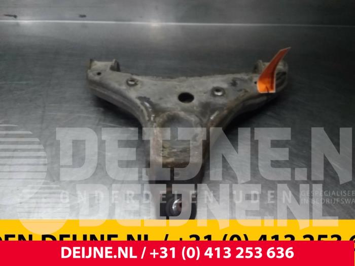 Mercedes Sprinter Draagarm onder links-voor O71725