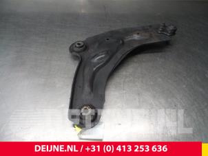 Opel Vivaro Draagarm onder links-voor O71727 foto 2