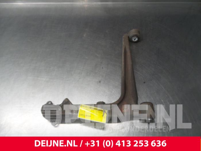 Volkswagen Transporter Draagarm onder links-voor O71761