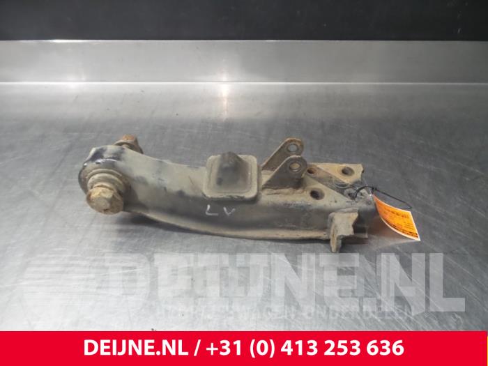 Hyundai H200 Querlenker unten links vorne O71813