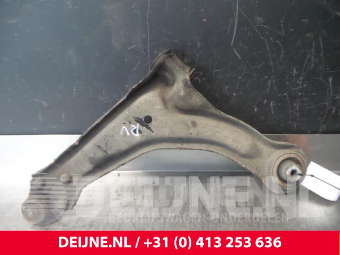 Mercedes Vito Draagarm onder rechts-voor O71924