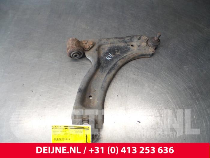 Opel Combo Draagarm onder rechts-voor O71951