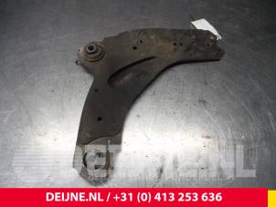 Nissan Primastar Querlenker unten rechts vorne O72038 foto 2