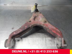 Iveco Daily Querlenker unten rechts vorne O72047 foto 2