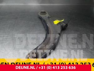 Renault Clio Draagarm onder rechts-voor O72089 foto 2