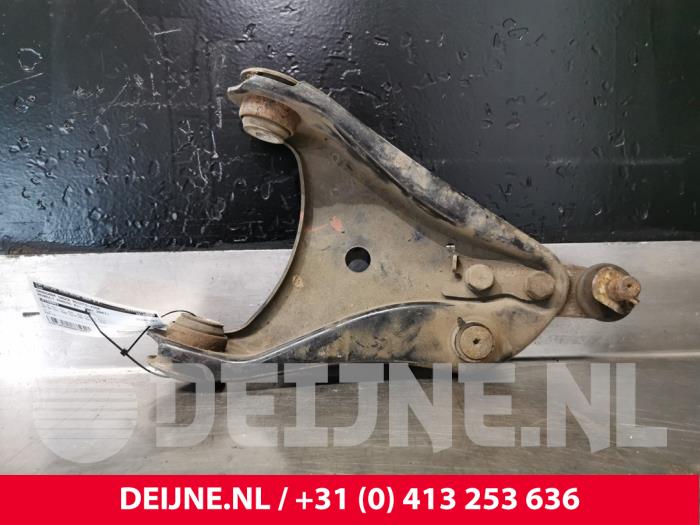 Renault Kangoo Draagarm onder rechts-voor O72097