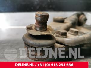 Renault Kangoo Querlenker unten rechts vorne O72097 foto 3