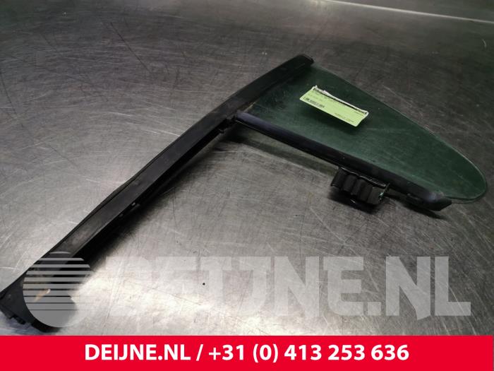 Volkswagen Passat Extra window 4-door, left O41014