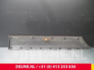 Mercedes Sprinter Zierleiste O32552 foto 2