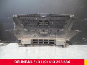 Ford Transit Voorbumper O32585 foto 2