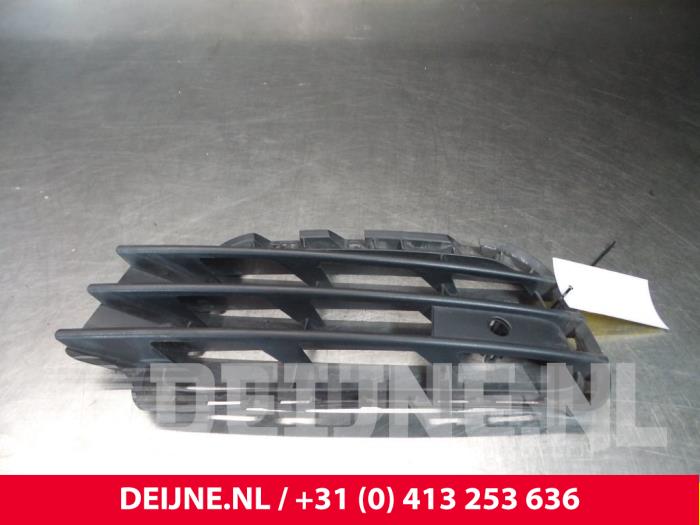 Volkswagen Touareg Bumper Rooster O32826