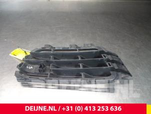 Volkswagen Touareg Bumper grille O32826 photo 2
