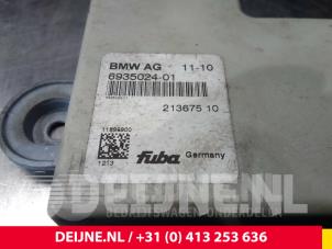 BMW X1 Antenna Amplifier O32920 photo 4