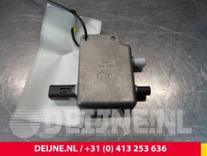 Mercedes Vito Antenna Amplifier O32921 photo 2