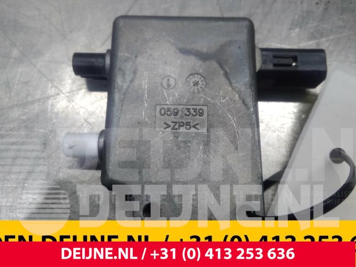 Mercedes Vito Antenne Versterker O32925