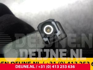 Mercedes Vito Antenne Versterker O32925 foto 3