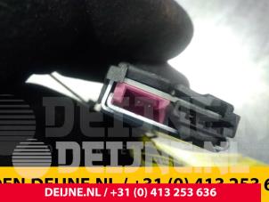 Mercedes Vito Antenne Versterker O32926 foto 2