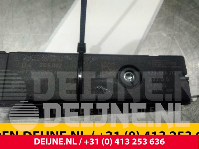 Mercedes Vito Antenna Amplifier O32928