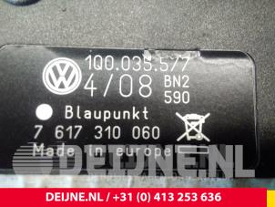 Volkswagen Eos Antennenverstärker O32930 foto 3