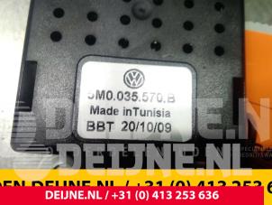 Volkswagen Golf Antennenverstärker O32931 foto 2