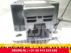 Volkswagen Golf Antennenverstärker O32931 foto 3