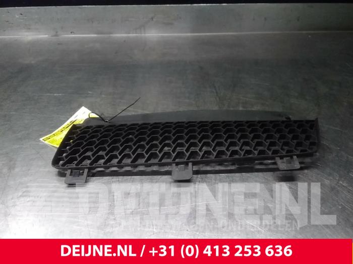 Renault Master Grill O33078