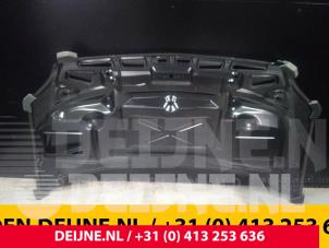 Mercedes Sprinter Motorkap O33145 foto 2