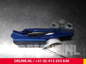 Volkswagen Caddy Bonnet Hinge O33404 photo 2