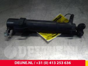 Mercedes E-Klasse Scheinwerfersprüher O33501 foto 3
