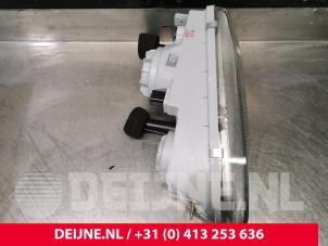 Hyundai H100 Koplamp links O33653 foto 4