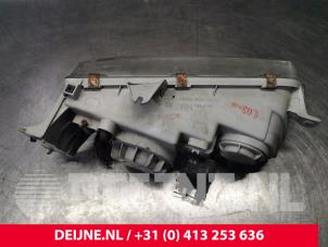 Hyundai H200 Headlight, left O33658 photo 4
