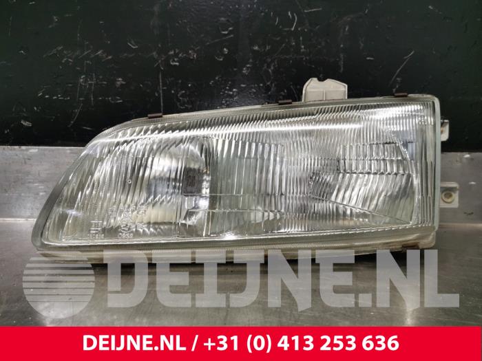 Hyundai H200 Headlight, left O33659