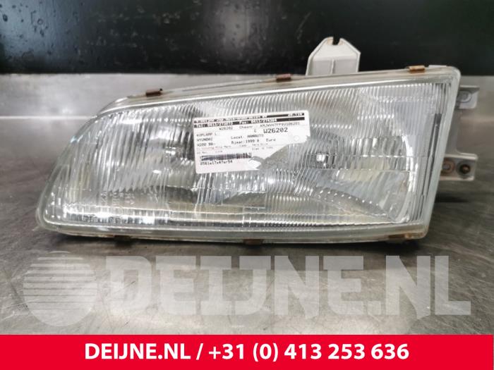Hyundai H200 Headlight, left O33663