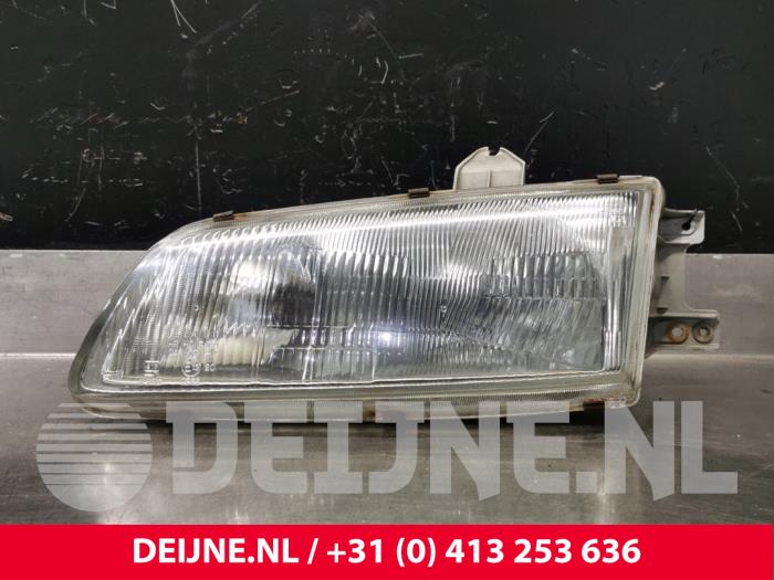 Hyundai H200 Headlight, left O33664