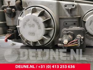 Hyundai H200 Headlight, left O33664 photo 3