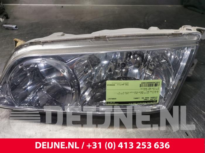 Hyundai H200 Headlight, left O33669