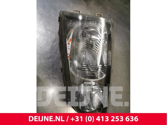 Mitsubishi L400 Koplamp links O33745