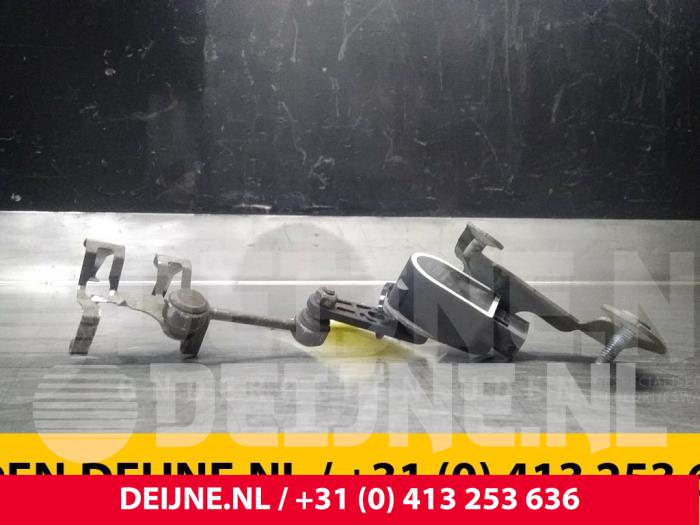 Mercedes C-Klasse Xenon height adjustment O33757